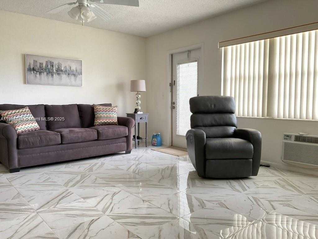 Small Image of 569 NORTH FANSHAW N #569, Boca Raton Number 4