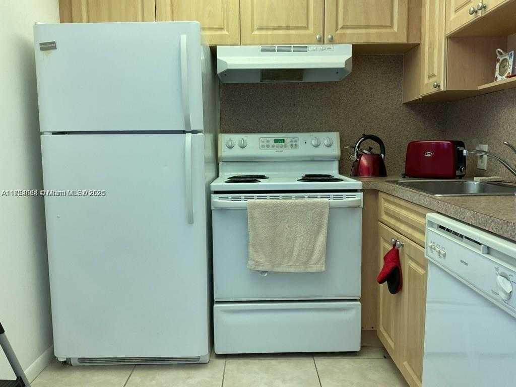 Small Image of 569 NORTH FANSHAW N #569, Boca Raton Number 9