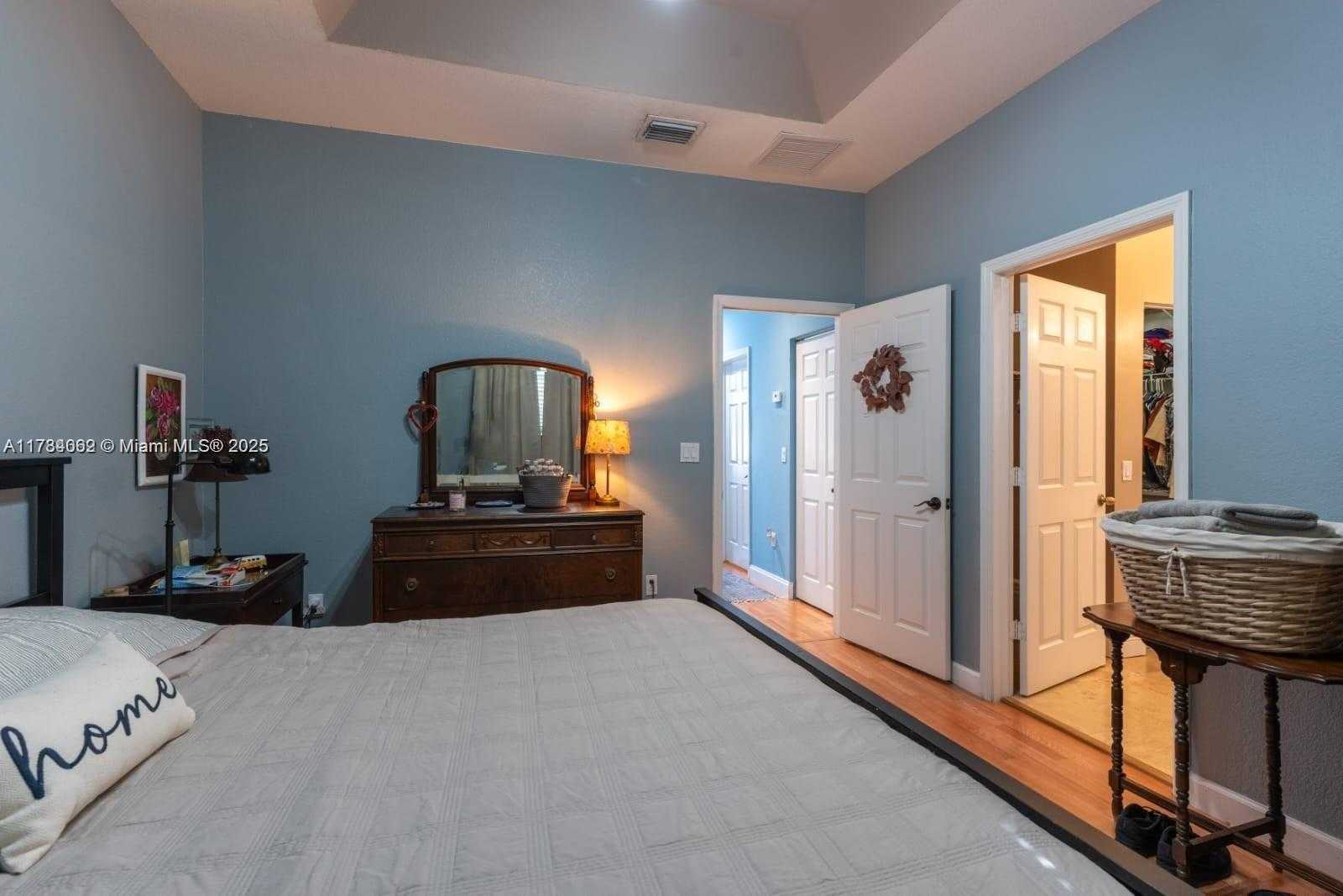 Small Image of 9320 SOUTH WEST 220TH TER, Cutler Bay Number 10