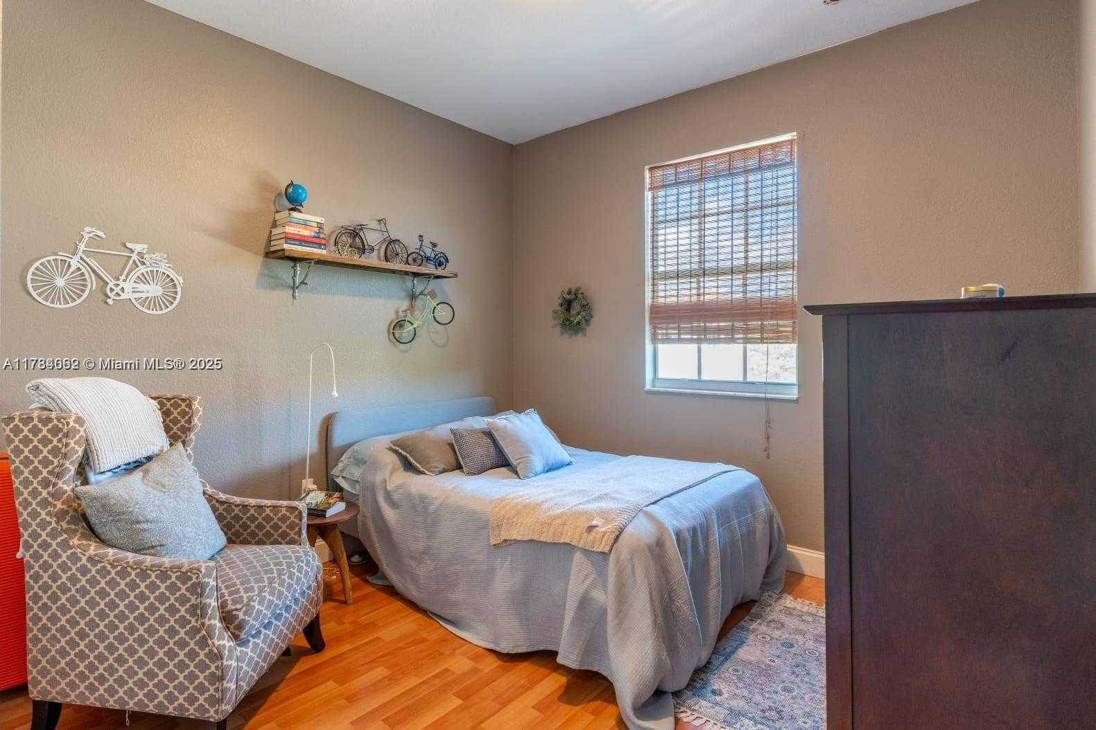 Small Image of 9320 SOUTH WEST 220TH TER, Cutler Bay Number 13