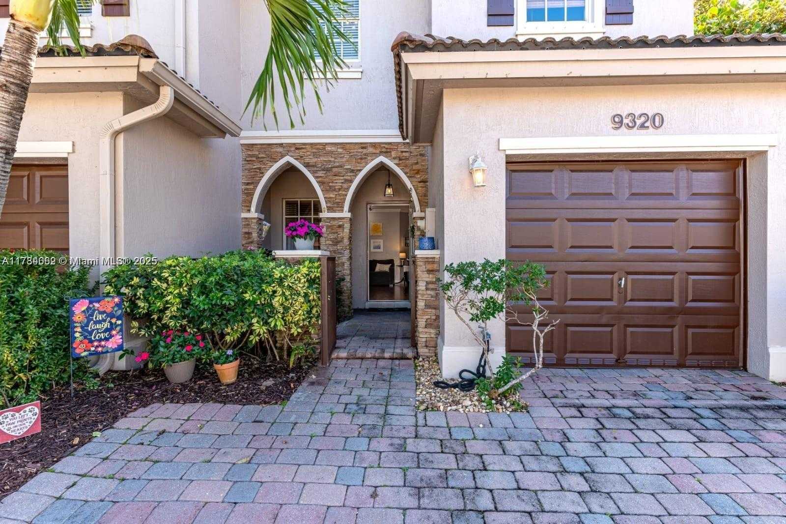 Small Image of 9320 SOUTH WEST 220TH TER, Cutler Bay Number 2