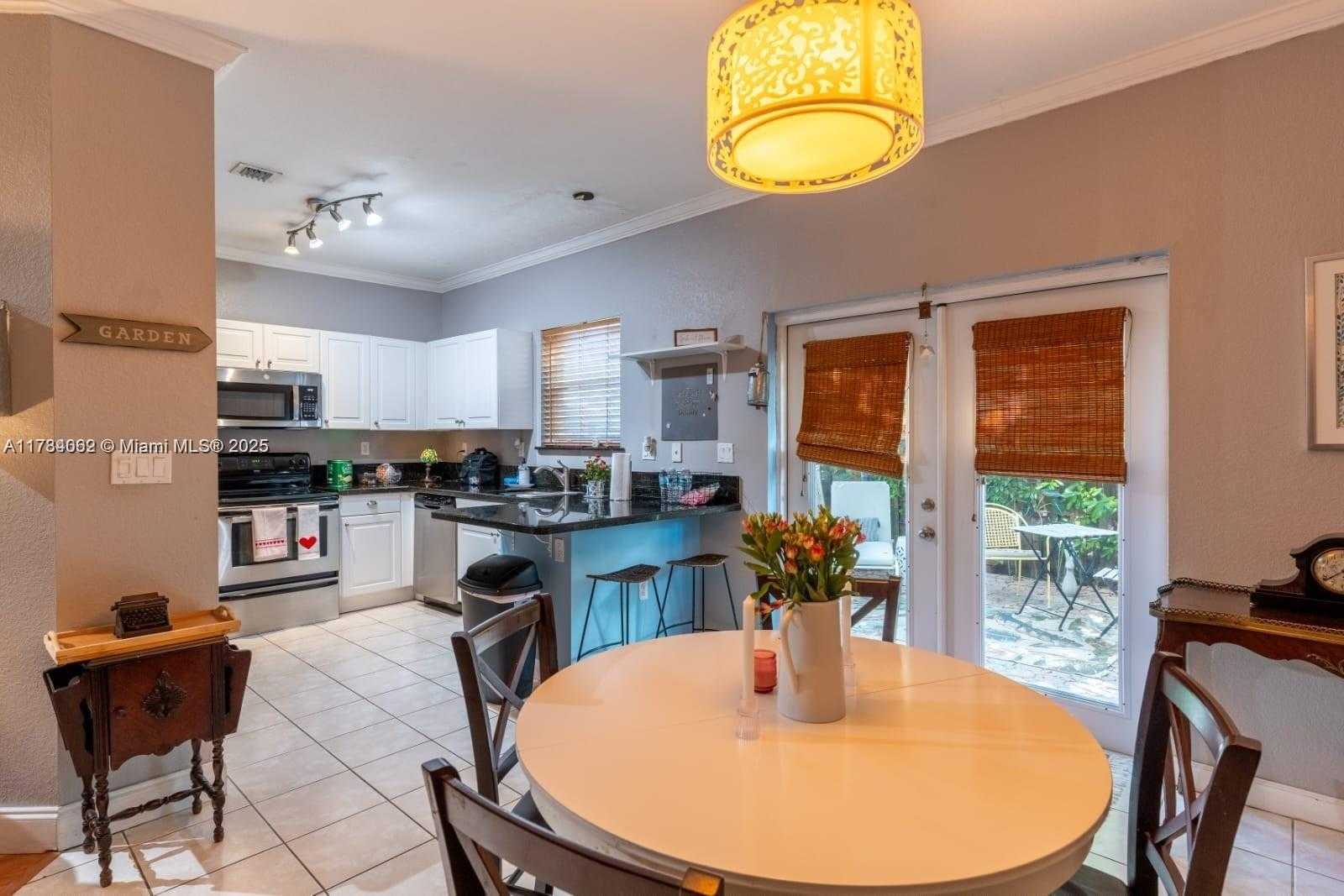 Small Image of 9320 SOUTH WEST 220TH TER, Cutler Bay Number 6