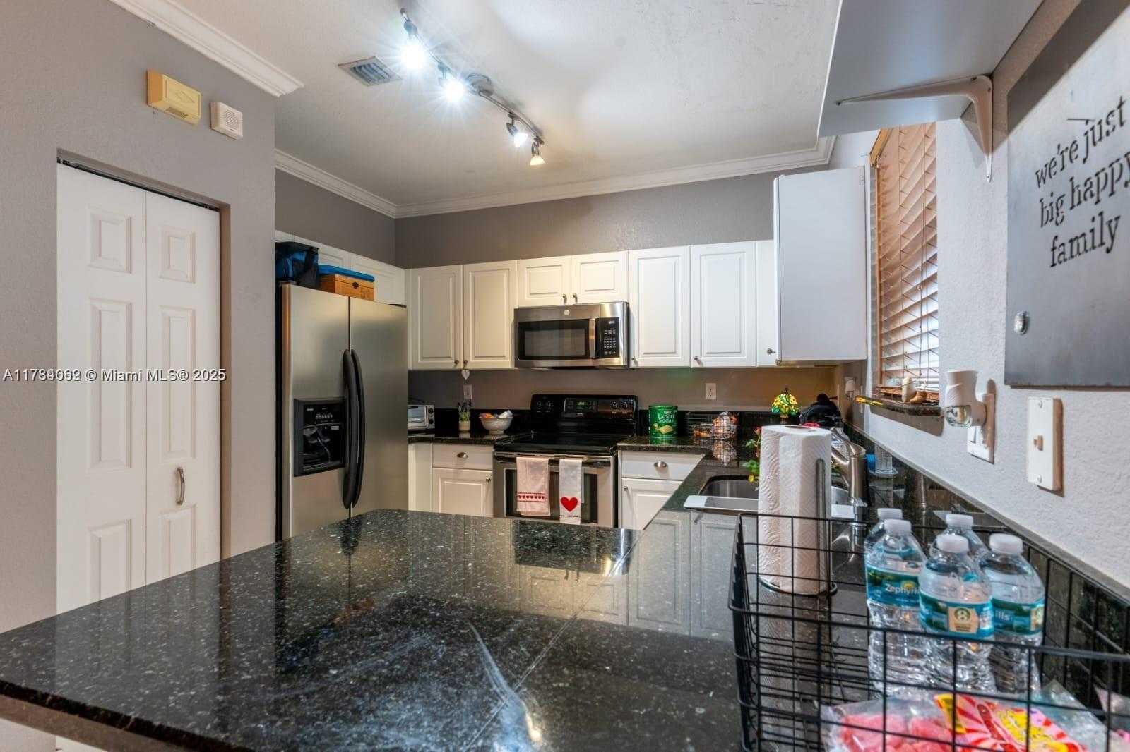 Small Image of 9320 SOUTH WEST 220TH TER, Cutler Bay Number 7