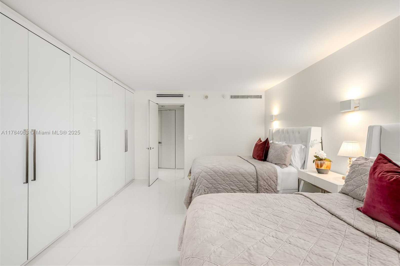 Small Image of 10205 COLLINS AVE #1106, Bal Harbour Number 15