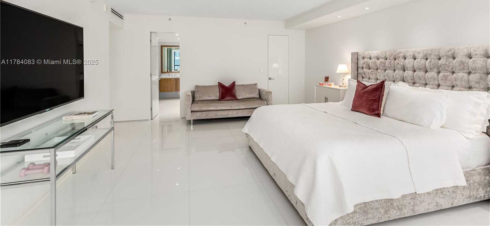 Small Image of 10205 COLLINS AVE #1106, Bal Harbour Number 17