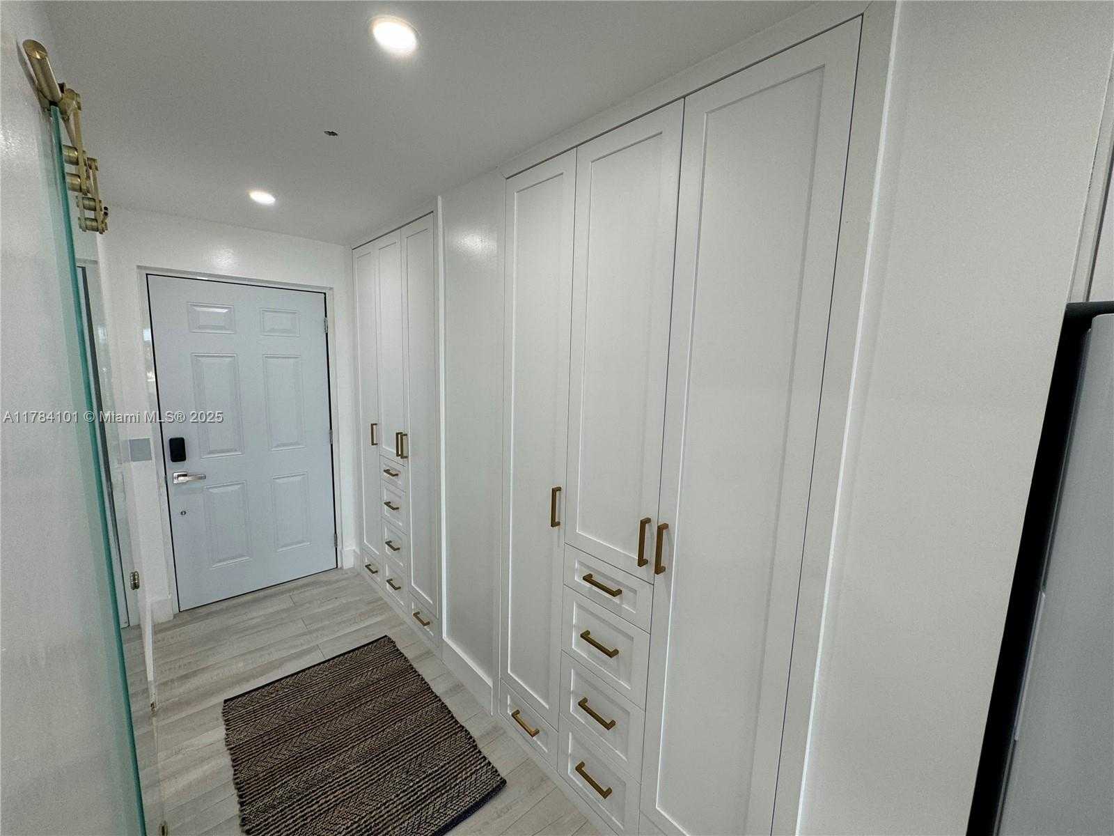 Small Image of 7904 WEST DR #903, North Bay Village Number 6