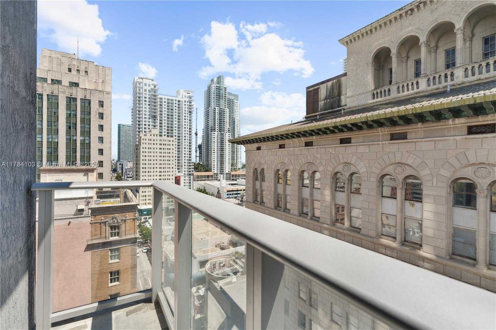 Small Image of 151 SOUTH EAST 1ST ST #1402, Miami Number 3