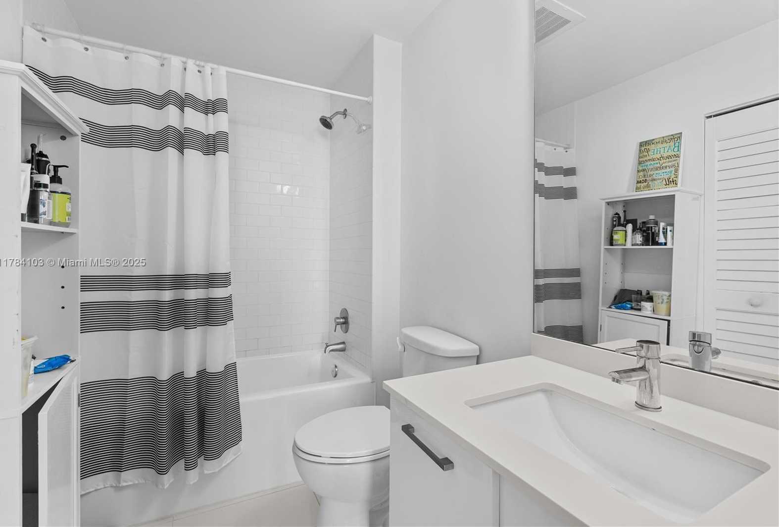 Small Image of 151 SOUTH EAST 1ST ST #1402, Miami Number 7