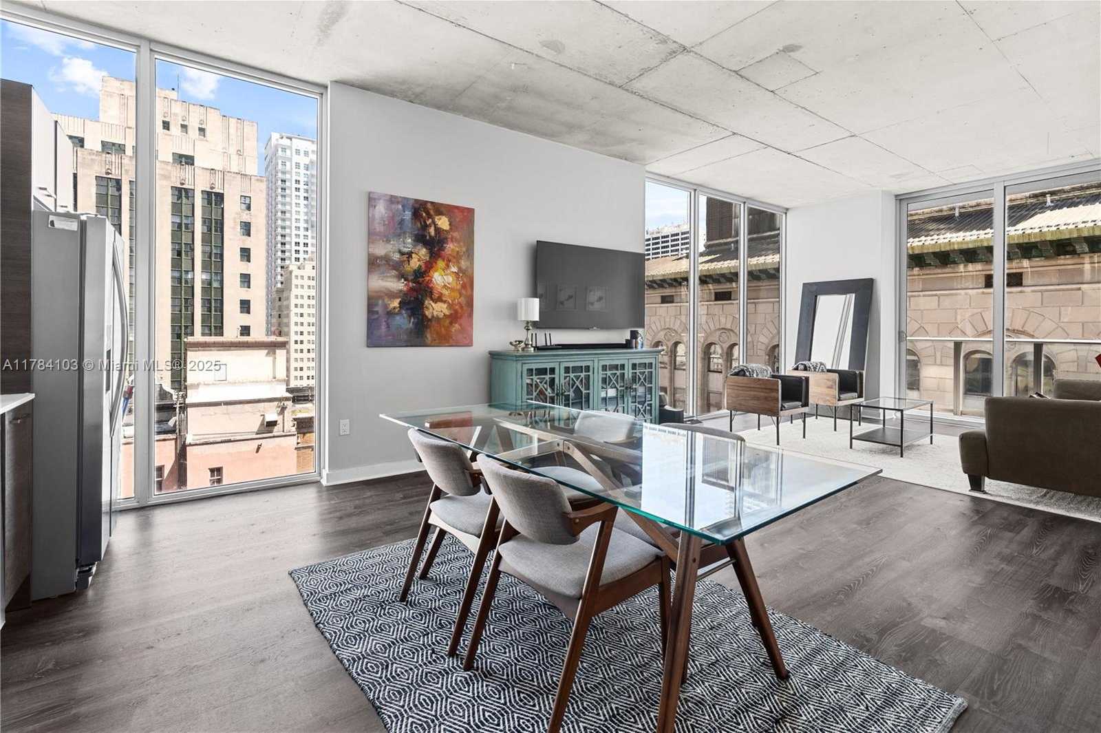 Small Image of 151 SOUTH EAST 1ST ST #1402, Miami Number 9