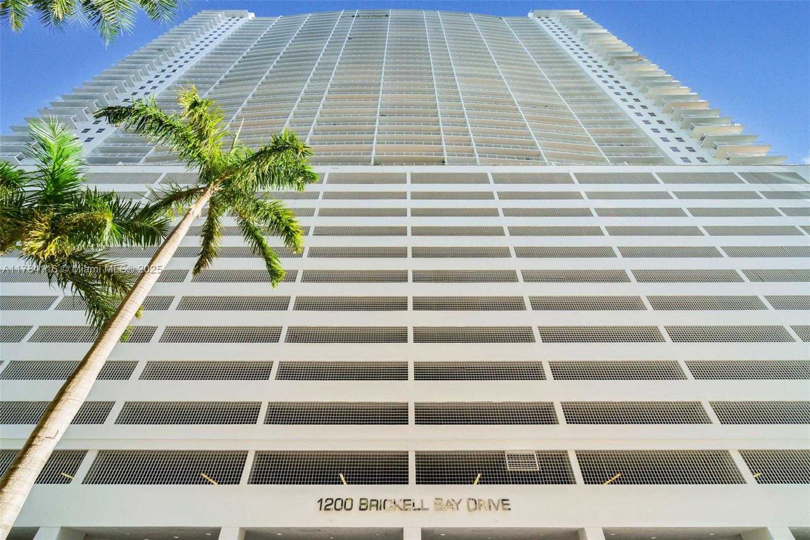Small Image of 1200 BRICKELL BAY DR #1723, Miami Number 21