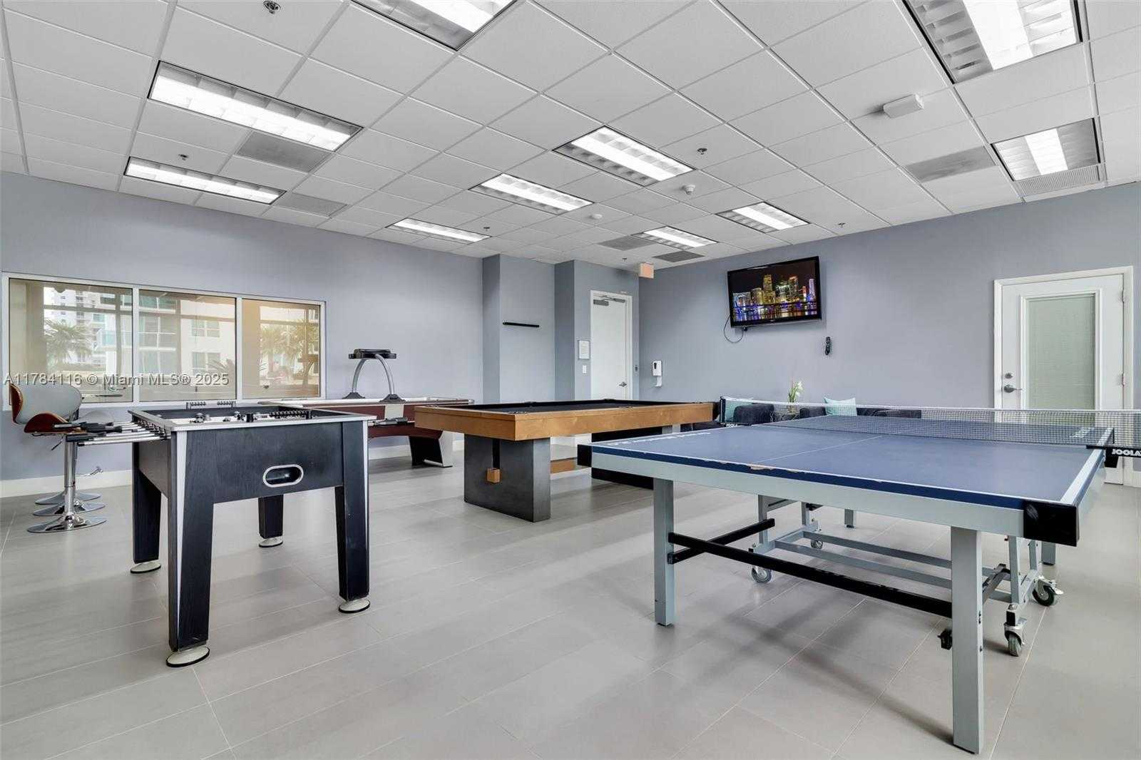 Small Image of 1200 BRICKELL BAY DR #1723, Miami Number 25