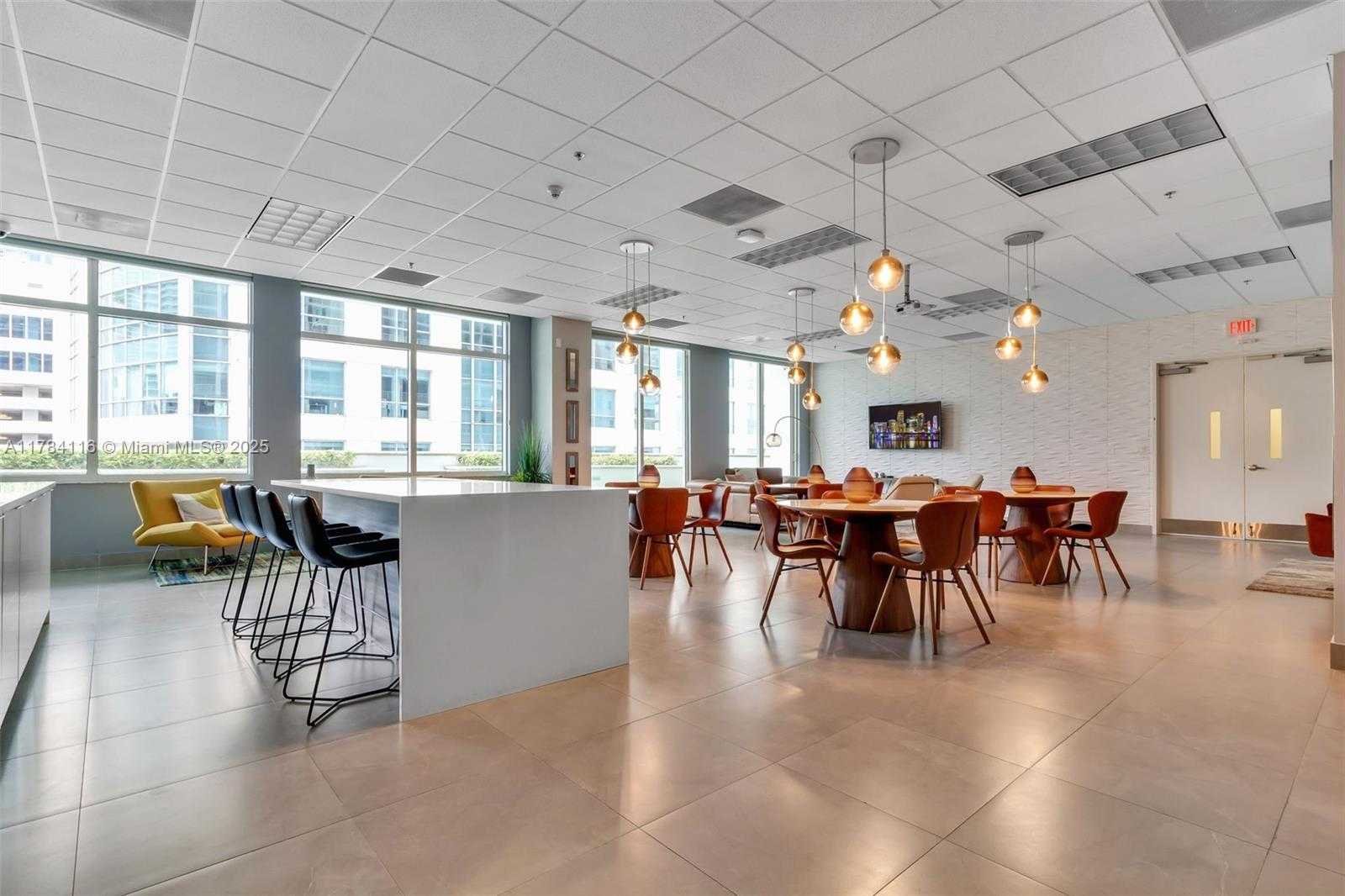 Small Image of 1200 BRICKELL BAY DR #1723, Miami Number 28