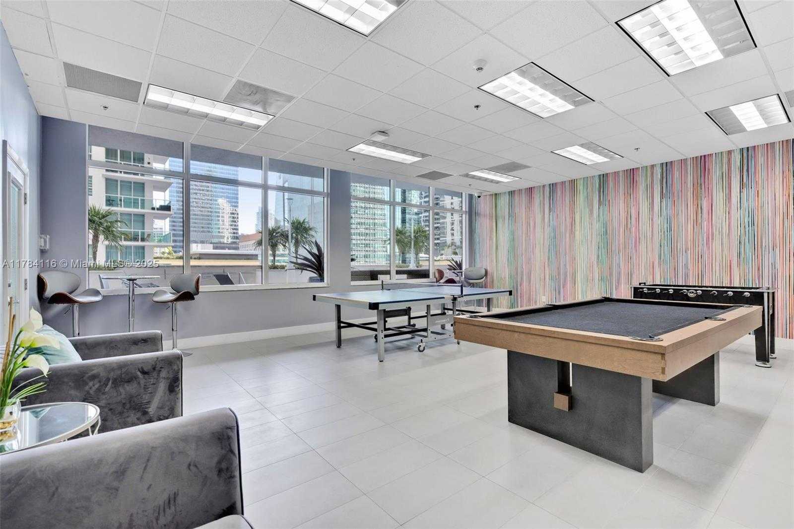 Small Image of 1200 BRICKELL BAY DR #1723, Miami Number 30