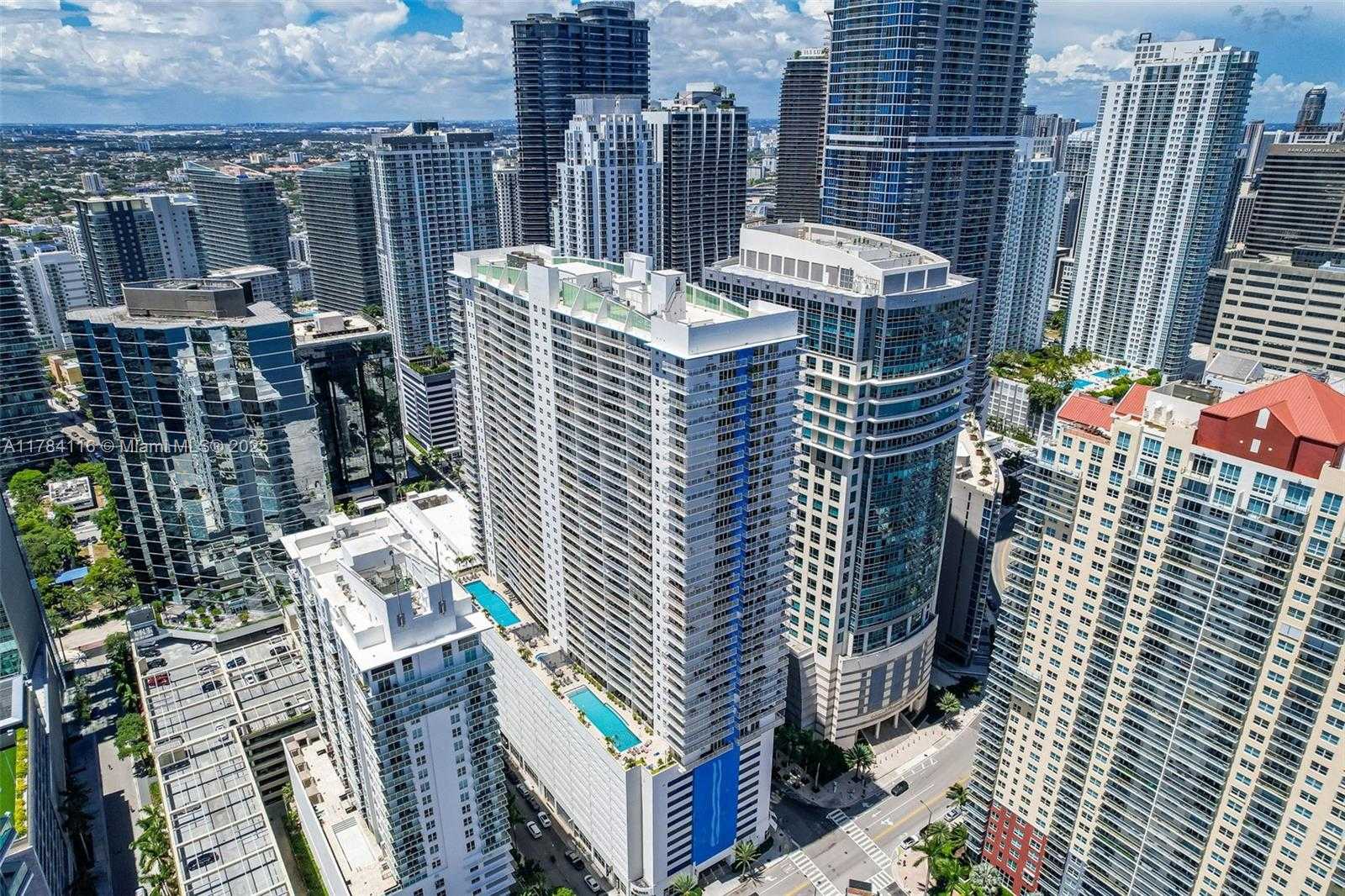 Small Image of 1200 BRICKELL BAY DR #1723, Miami Number 33
