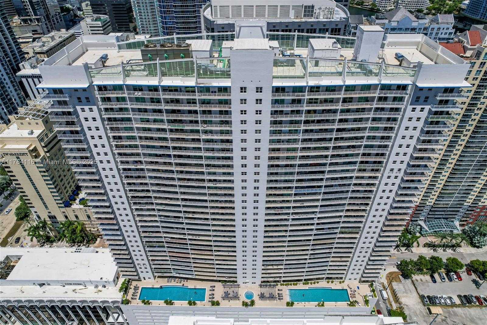 Small Image of 1200 BRICKELL BAY DR #1723, Miami Number 37
