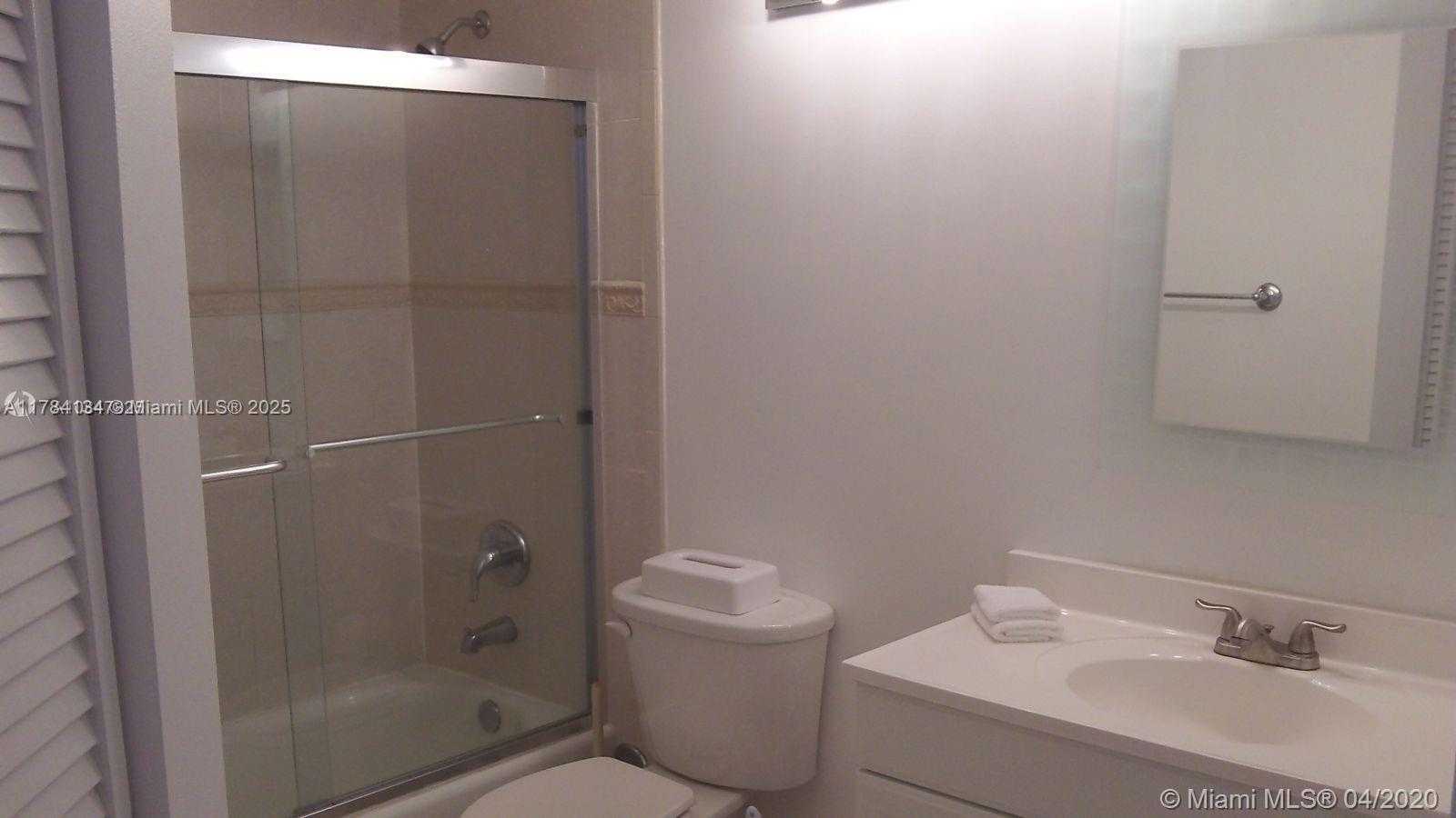Small Image of 19501 EAST COUNTRY CLUB DR #104, Aventura Number 5