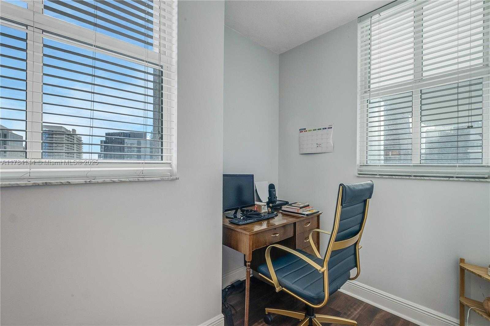 Small Image of 1250 SOUTH MIAMI AVE #2802, Miami Number 49