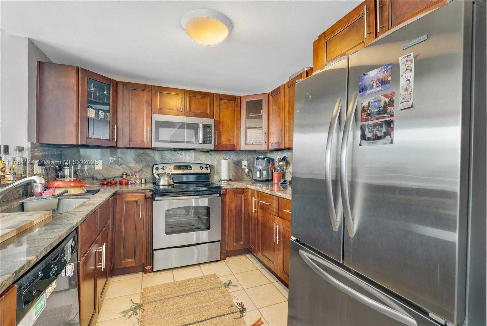 Small Image of 1250 SOUTH MIAMI AVE #2802, Miami Number 57