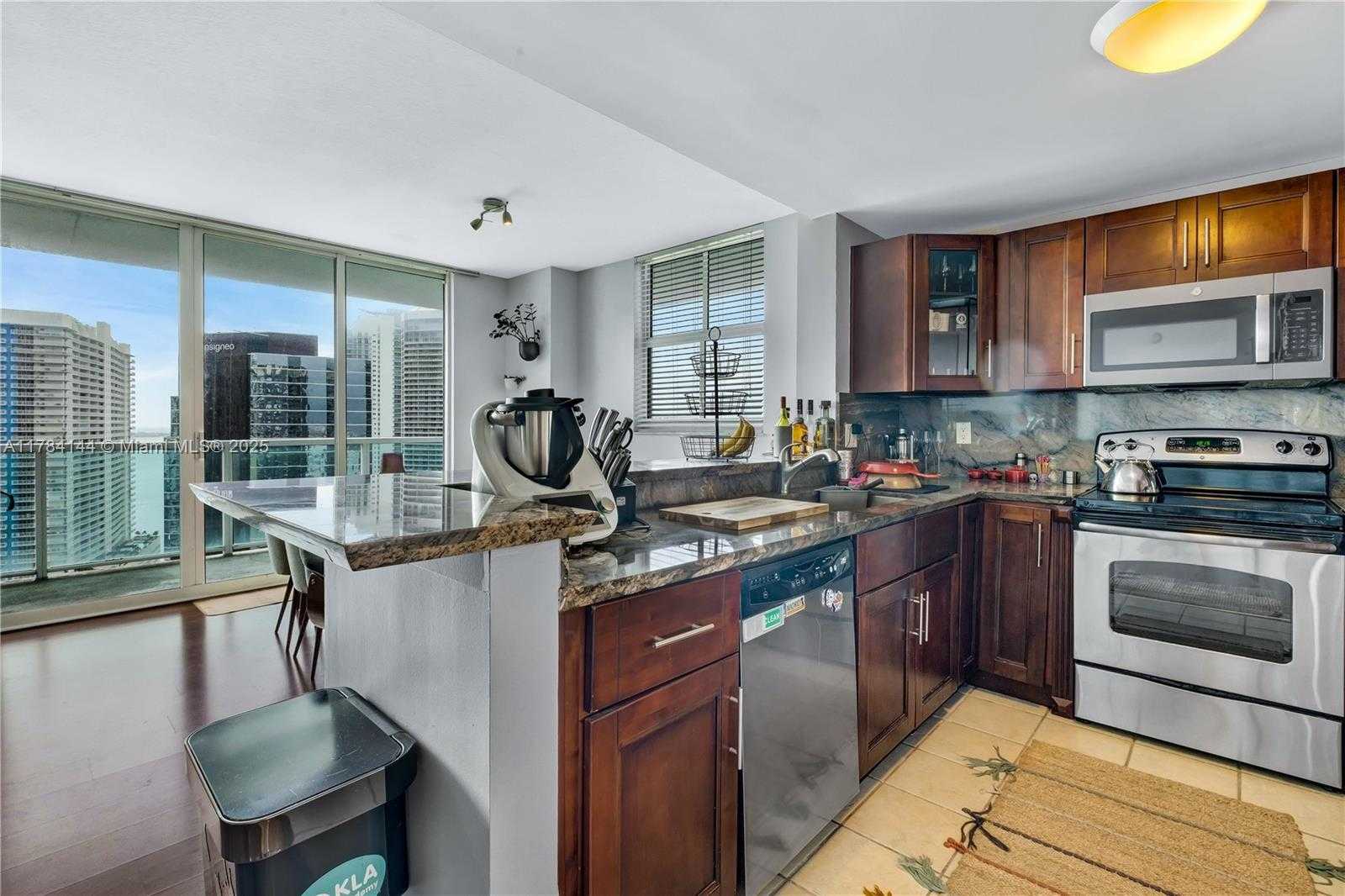 Small Image of 1250 SOUTH MIAMI AVE #2802, Miami Number 58