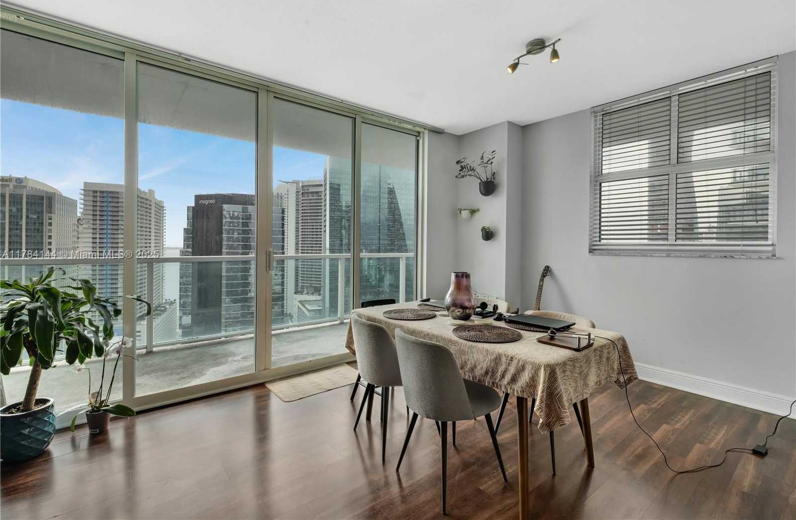 Small Image of 1250 SOUTH MIAMI AVE #2802, Miami Number 59