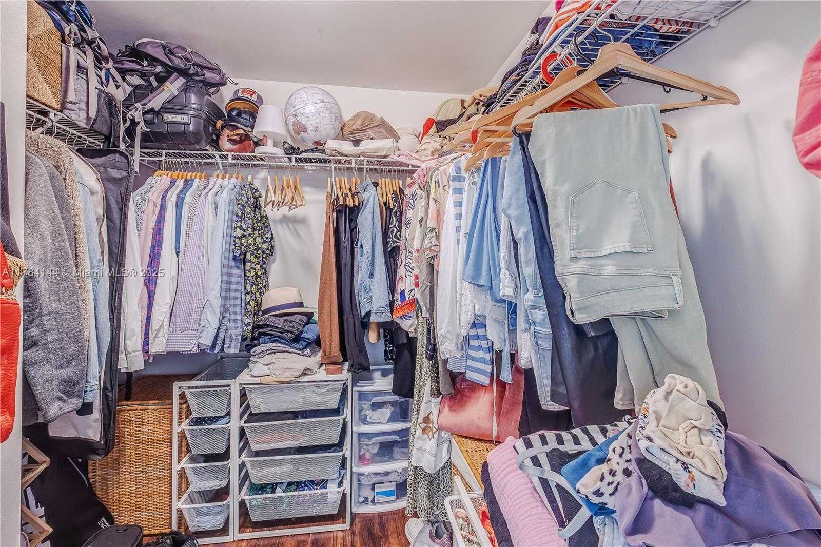 Small Image of 1250 SOUTH MIAMI AVE #2802, Miami Number 62