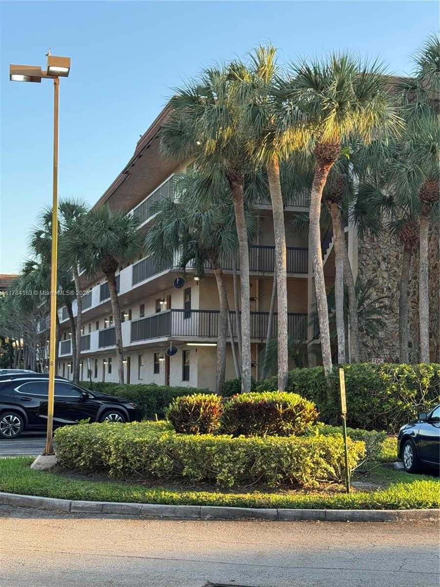 Small Image of 4960 EAST SABAL PALM BLVD #406, Tamarac Number 4