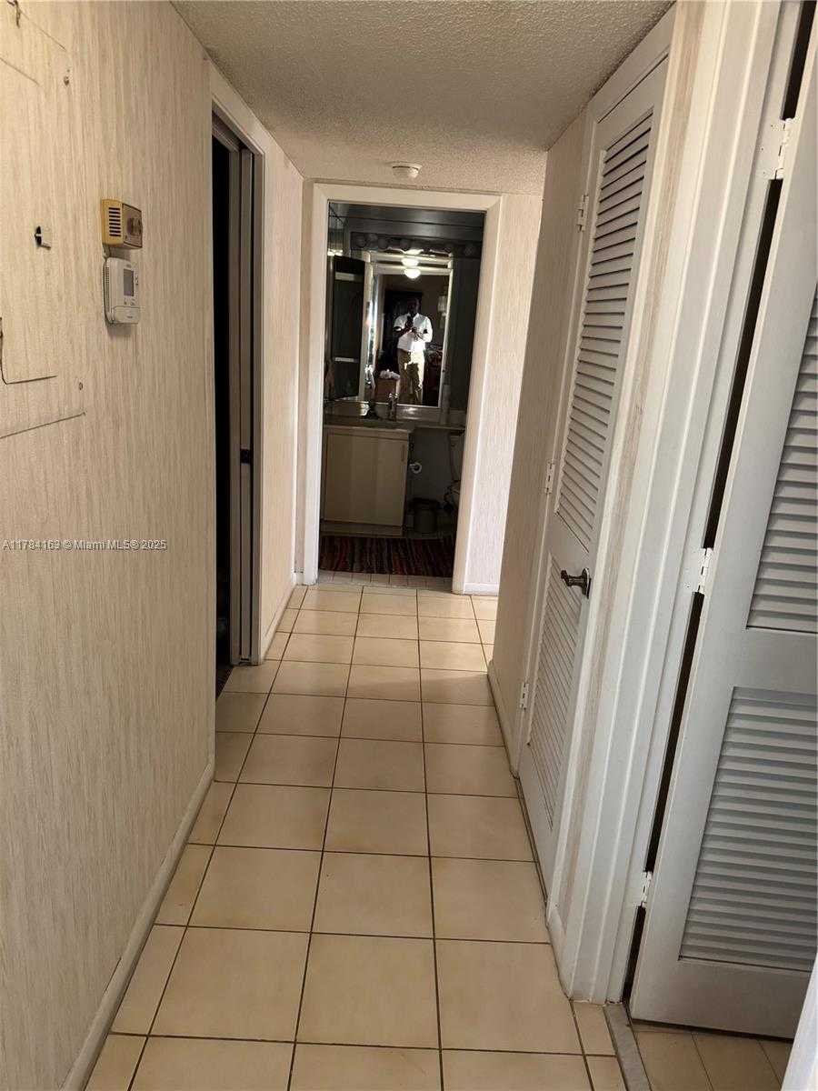 Small Image of 4960 EAST SABAL PALM BLVD #406, Tamarac Number 7