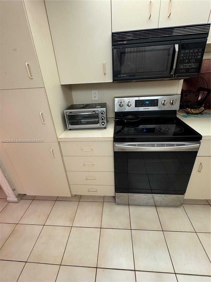 Small Image of 4960 EAST SABAL PALM BLVD #406, Tamarac Number 8