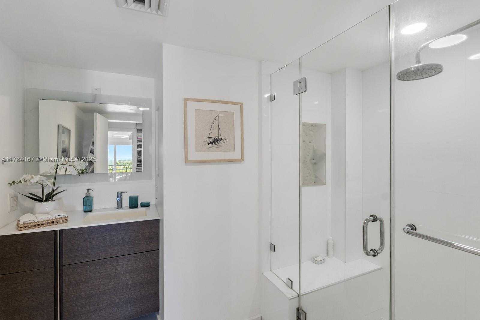 Small Image of 600 GRAPETREE DR #10GN, Key Biscayne Number 23