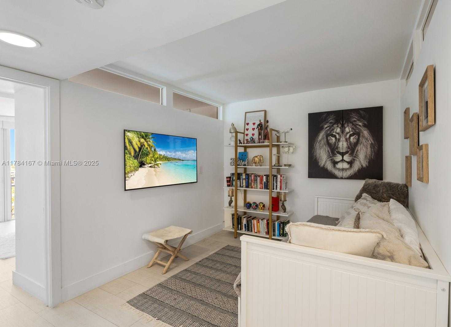 Small Image of 600 GRAPETREE DR #10GN, Key Biscayne Number 24