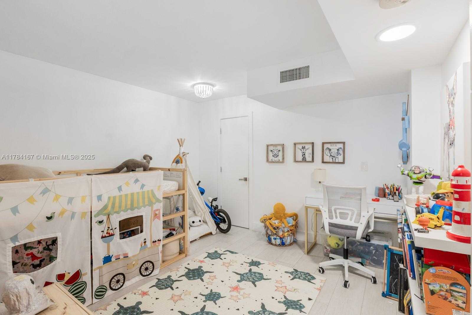 Small Image of 600 GRAPETREE DR #10GN, Key Biscayne Number 25