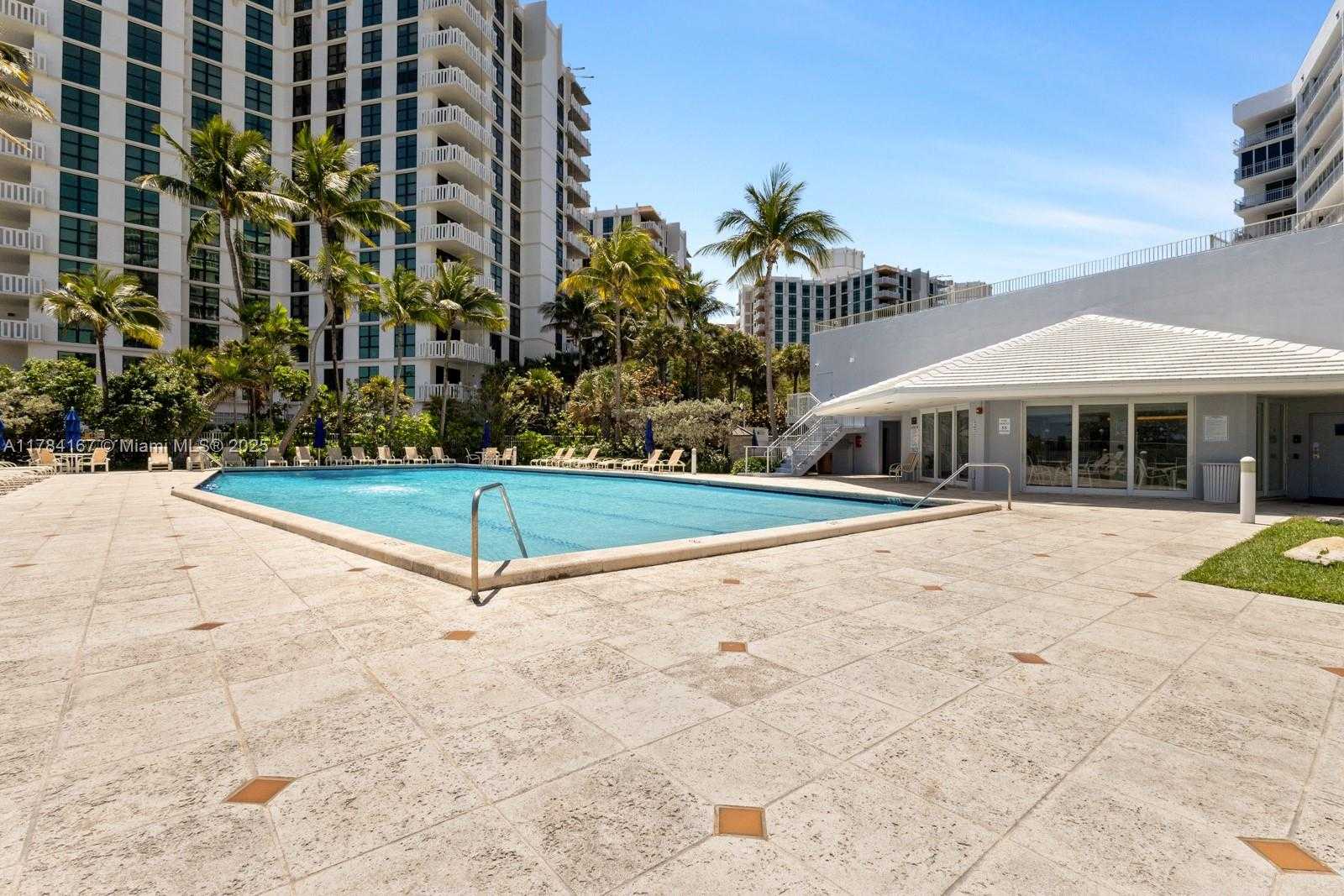 Small Image of 600 GRAPETREE DR #10GN, Key Biscayne Number 30