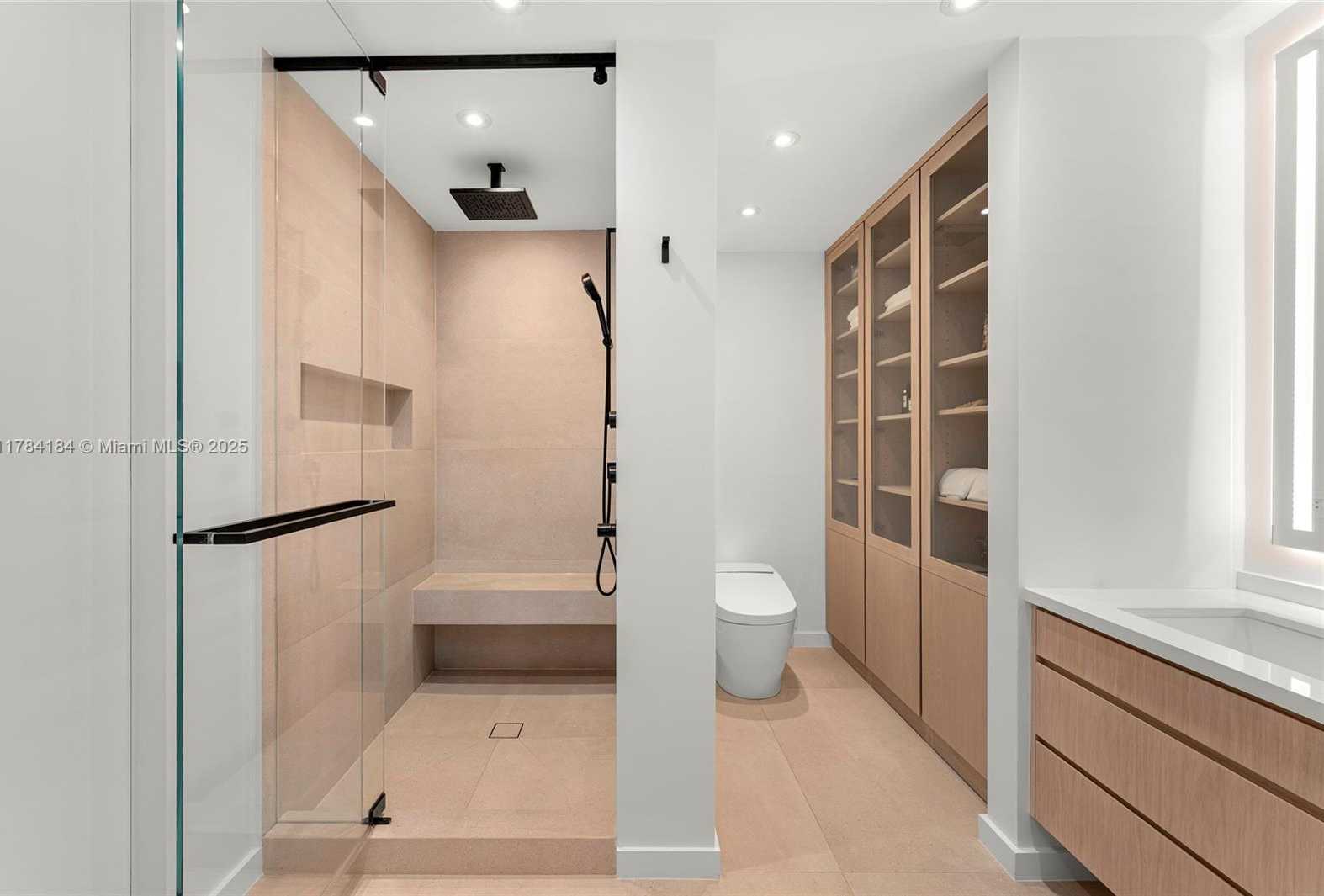 Small Image of 7600 FISHER ISLAND DR #7654, Miami Beach Number 27