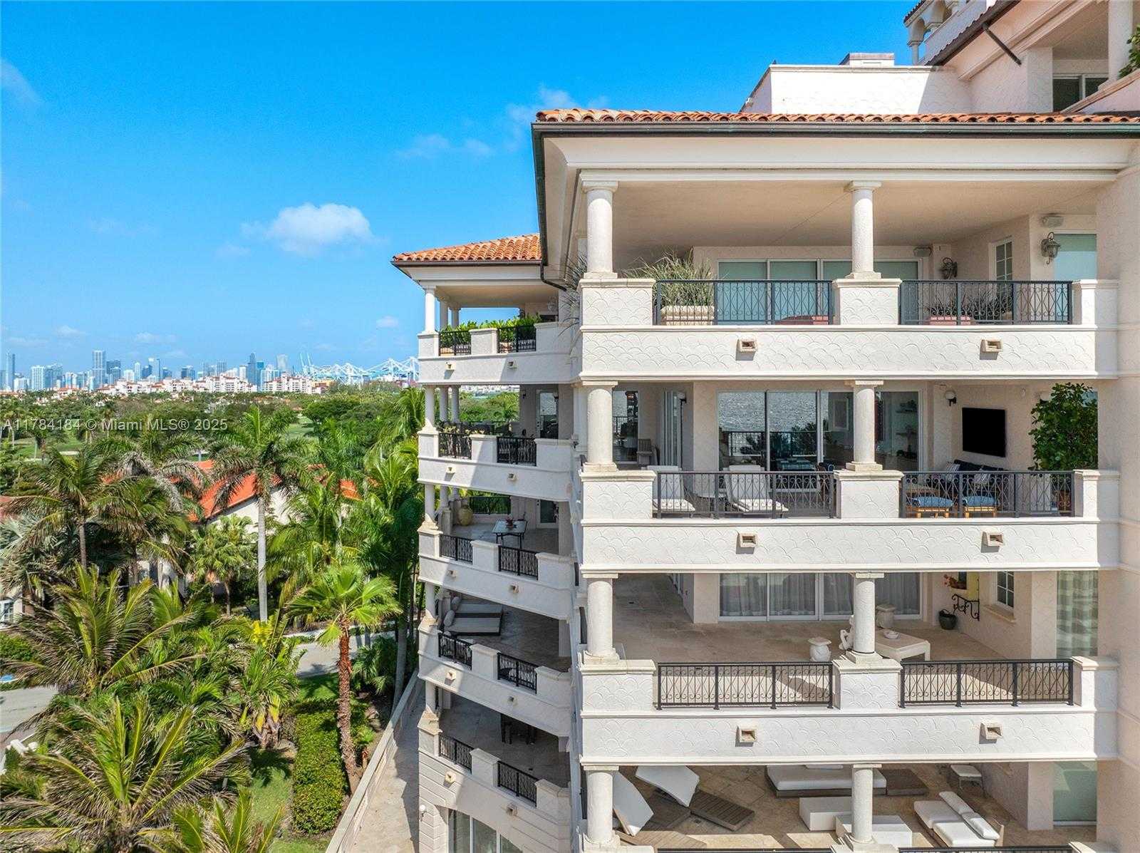 Small Image of 7600 FISHER ISLAND DR #7654, Miami Beach Number 45