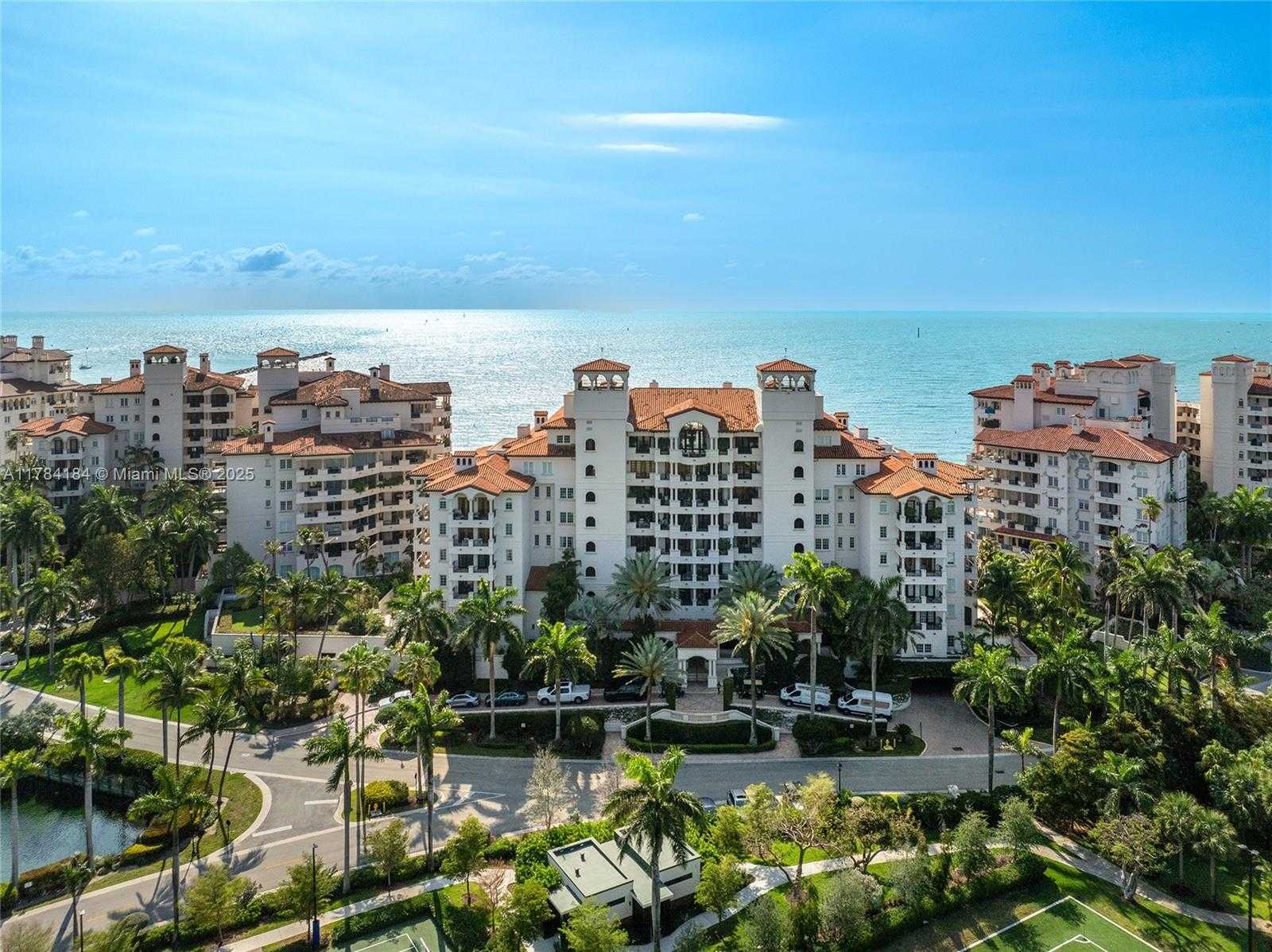 Small Image of 7600 FISHER ISLAND DR #7654, Miami Beach Number 48