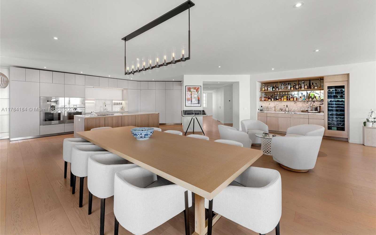 Small Image of 7600 FISHER ISLAND DR #7654, Miami Beach Number 5