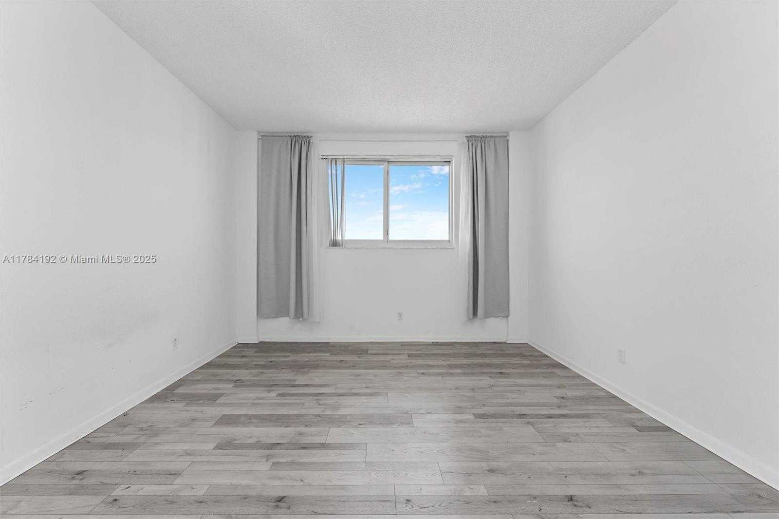 Small Image of 19380 COLLINS AVE #PH-24, Sunny Isles Beach Number 13