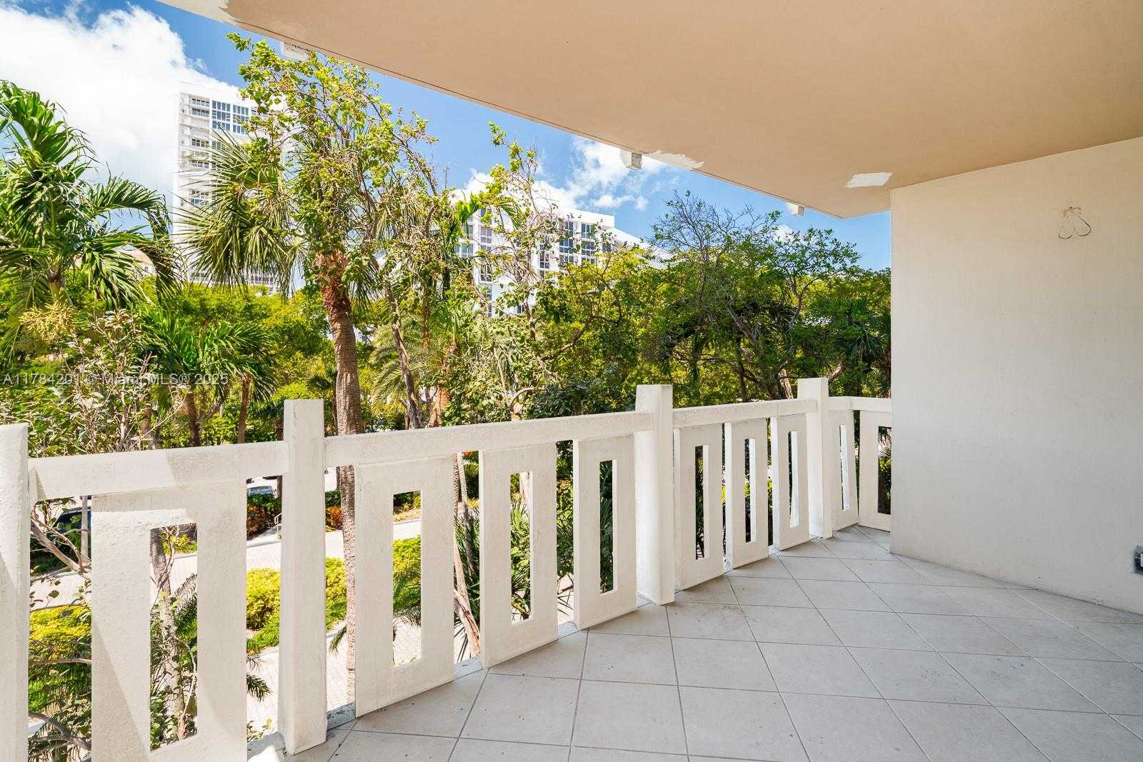 Small Image of 1121 CRANDON BLVD #F206, Key Biscayne Number 5