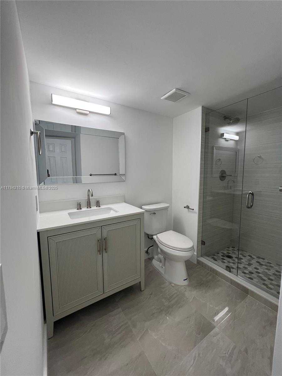Small Image of 16461 BLATT BLVD #104, Weston Number 19