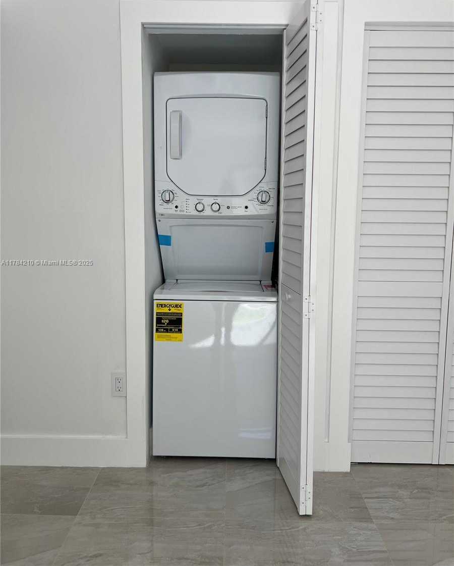 Small Image of 16461 BLATT BLVD #104, Weston Number 20