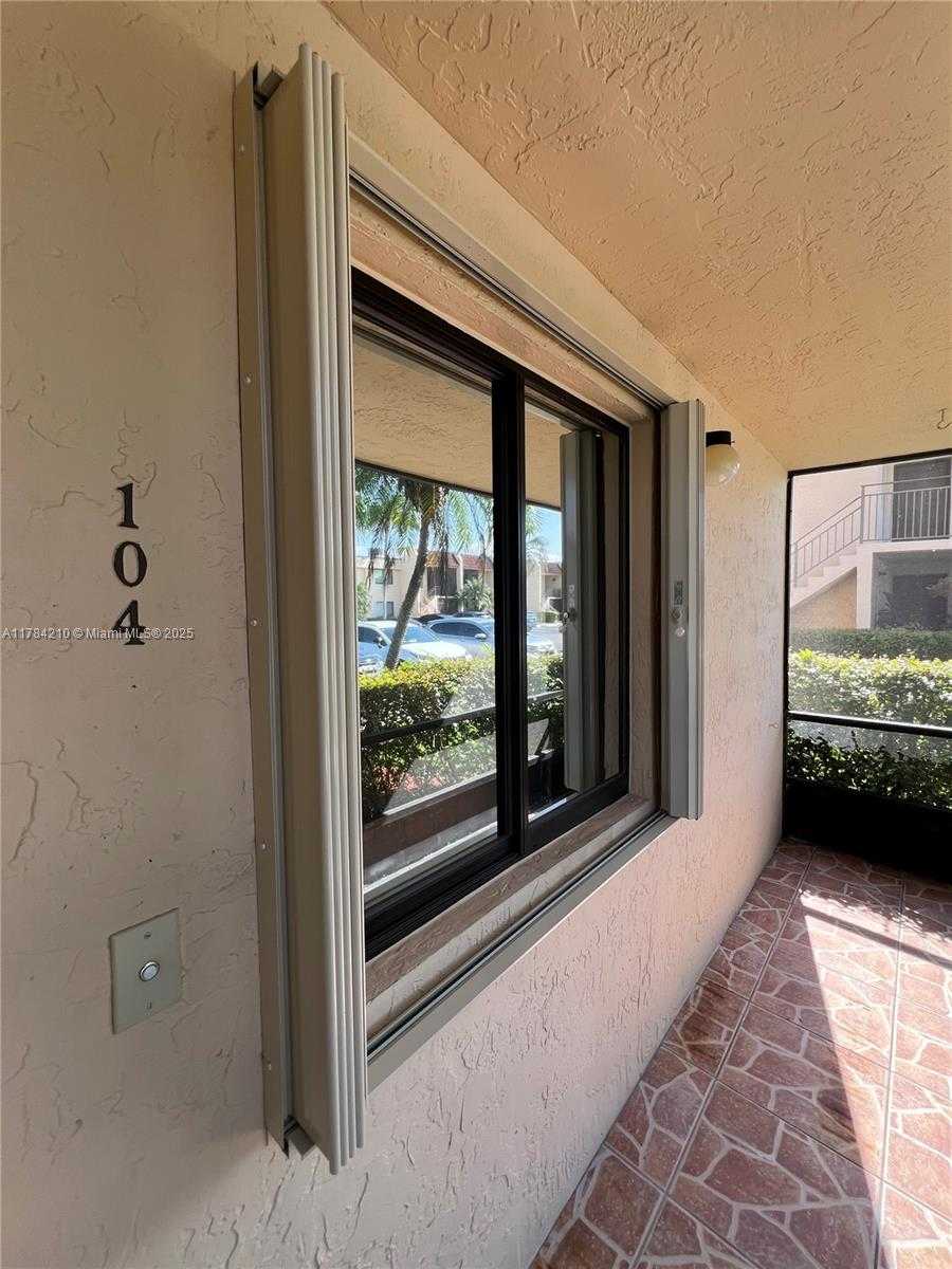 Small Image of 16461 BLATT BLVD #104, Weston Number 6