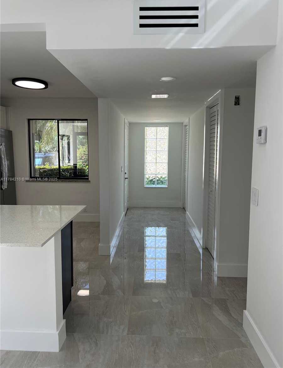 Small Image of 16461 BLATT BLVD #104, Weston Number 8