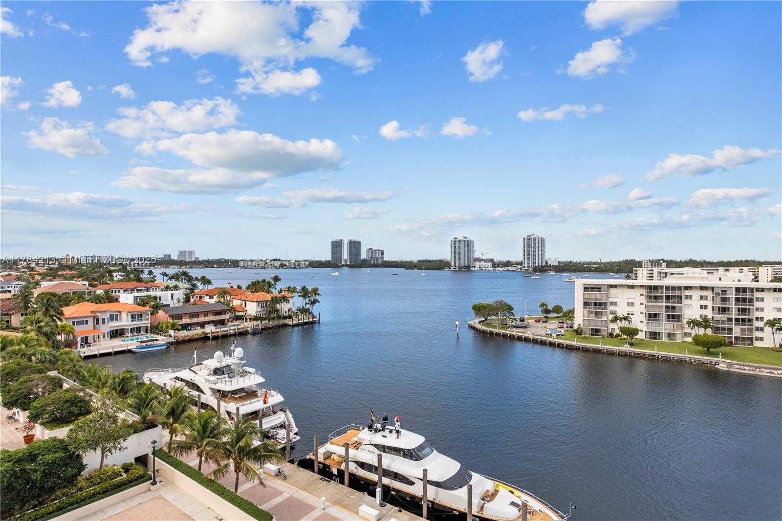 Small Image of 1000 WEST ISLAND BLVD #812, Aventura Number 16