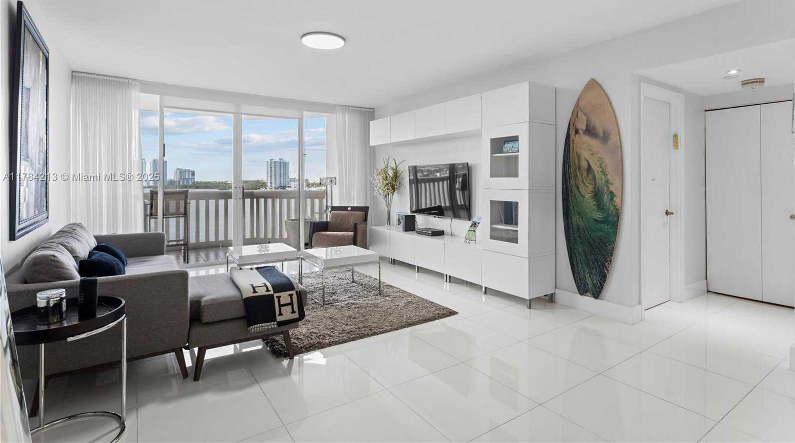 Small Image of 1000 WEST ISLAND BLVD #812, Aventura Number 5