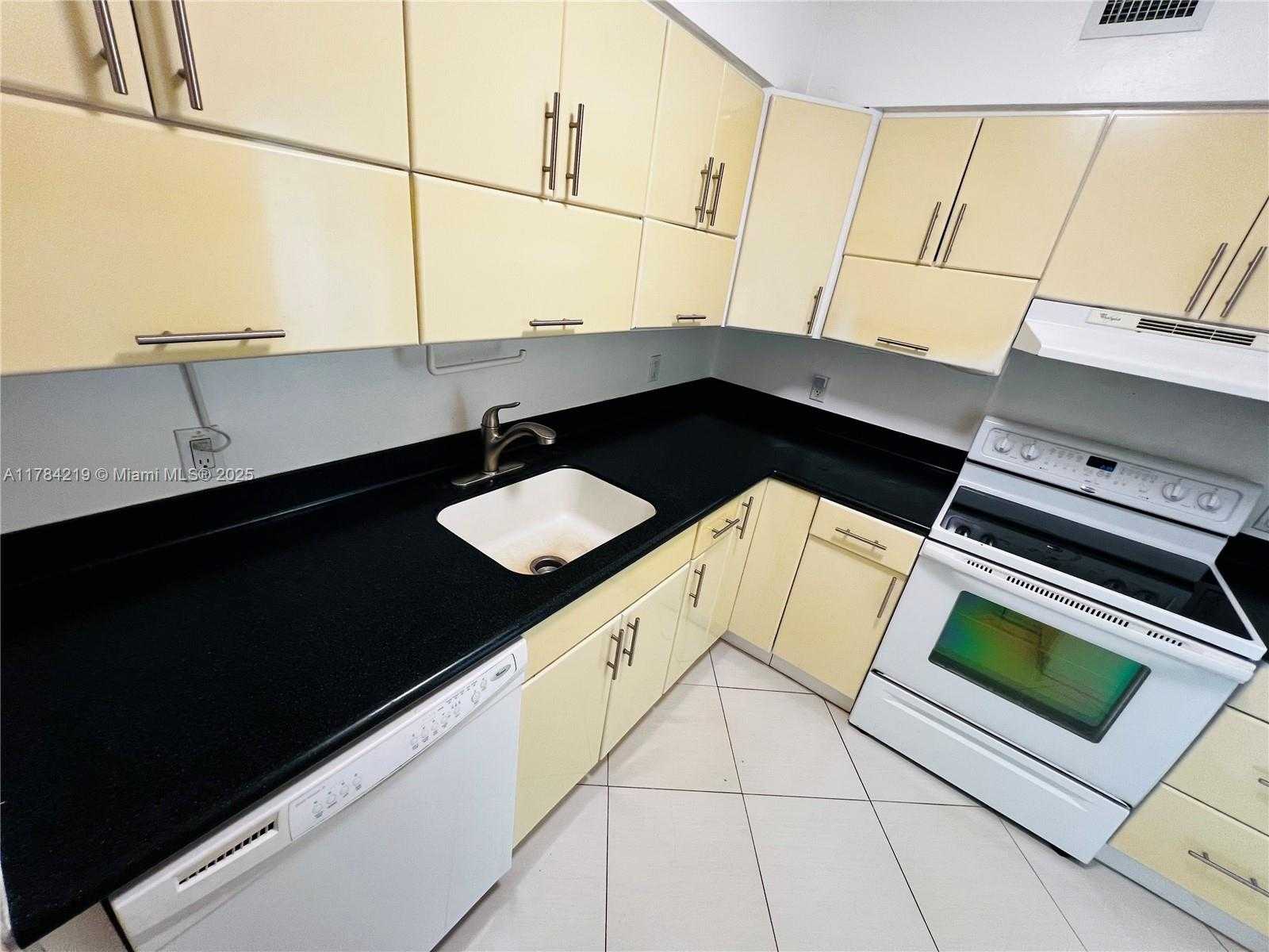 Small Image of 900 BAY DR #107, Miami Beach Number 10