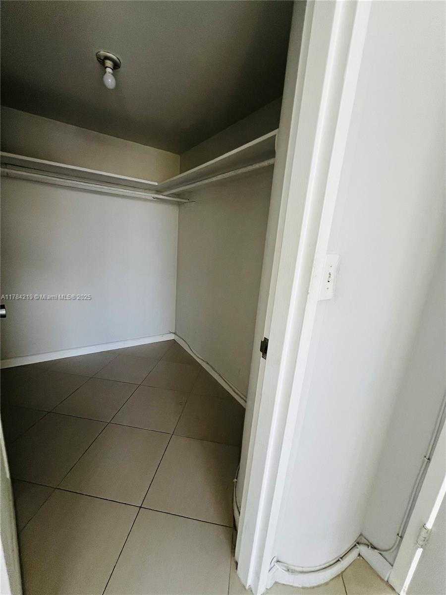 Small Image of 900 BAY DR #107, Miami Beach Number 21