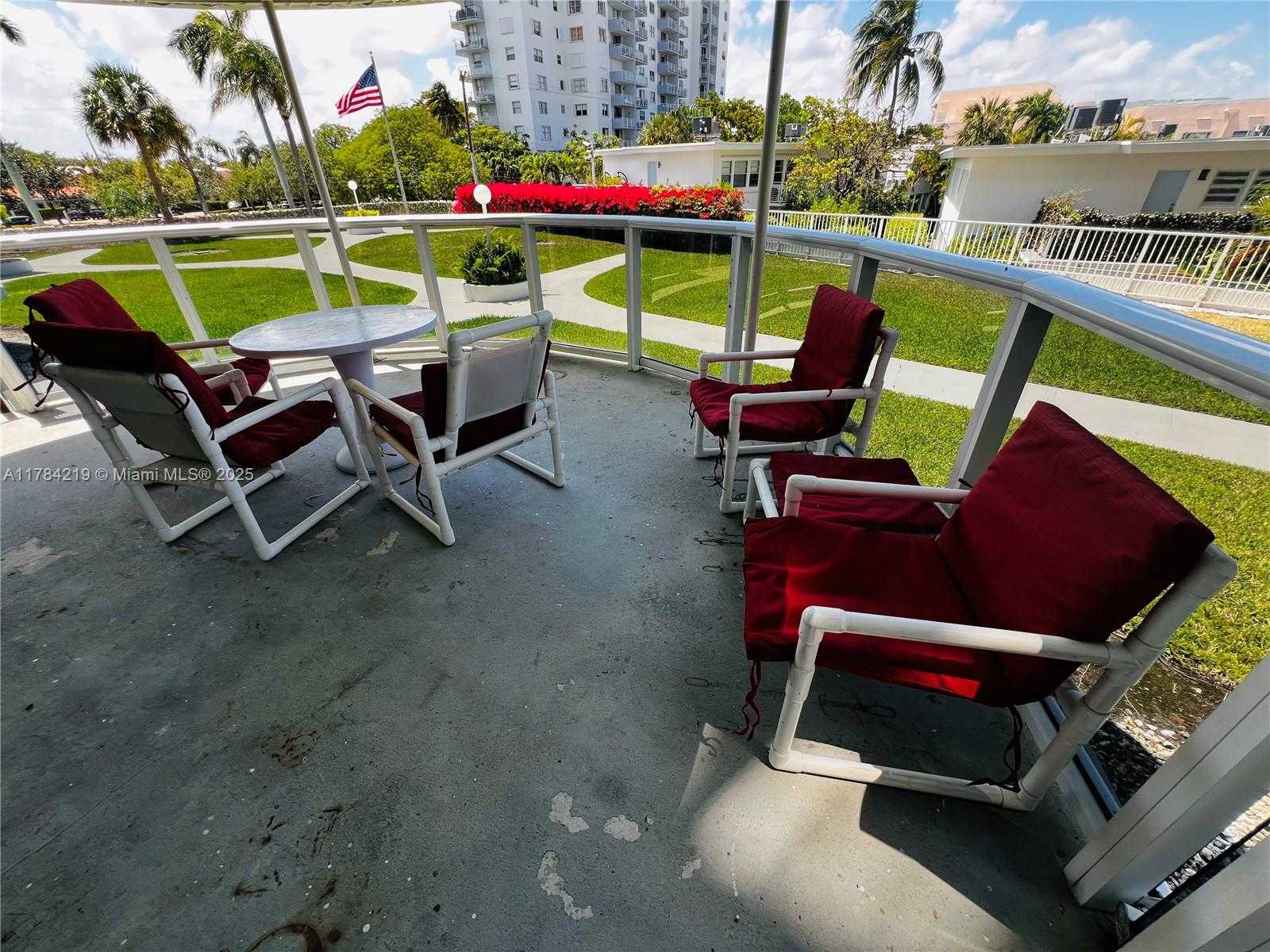 Small Image of 900 BAY DR #107, Miami Beach Number 3