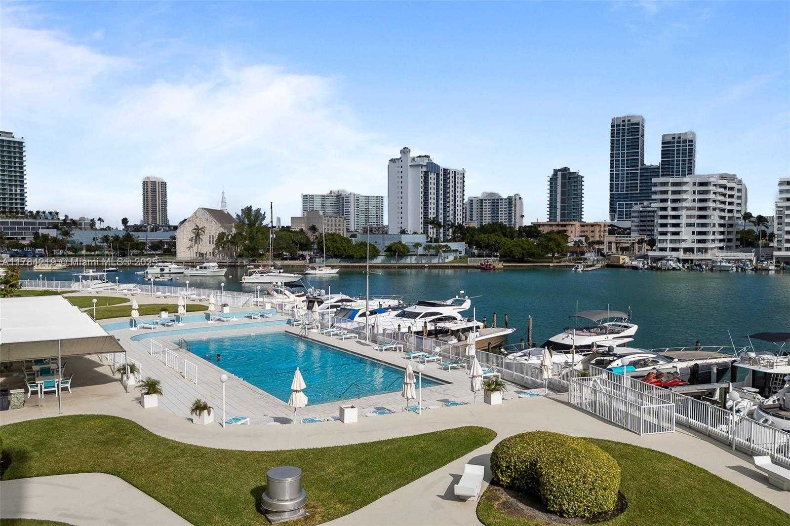 Small Image of 900 BAY DR #107, Miami Beach Number 31
