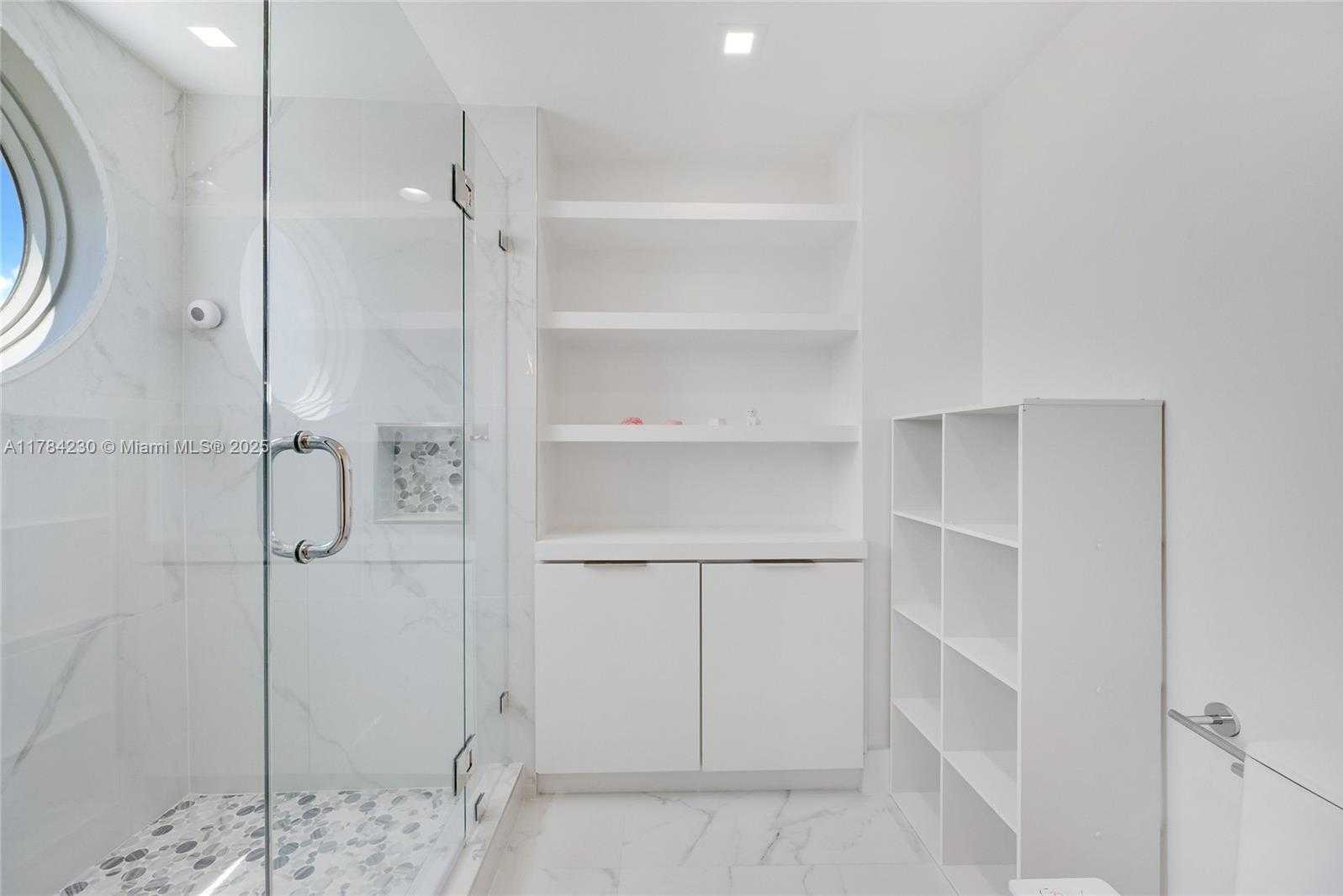Small Image of 4000 ISLAND BLVD #2002, Aventura Number 13