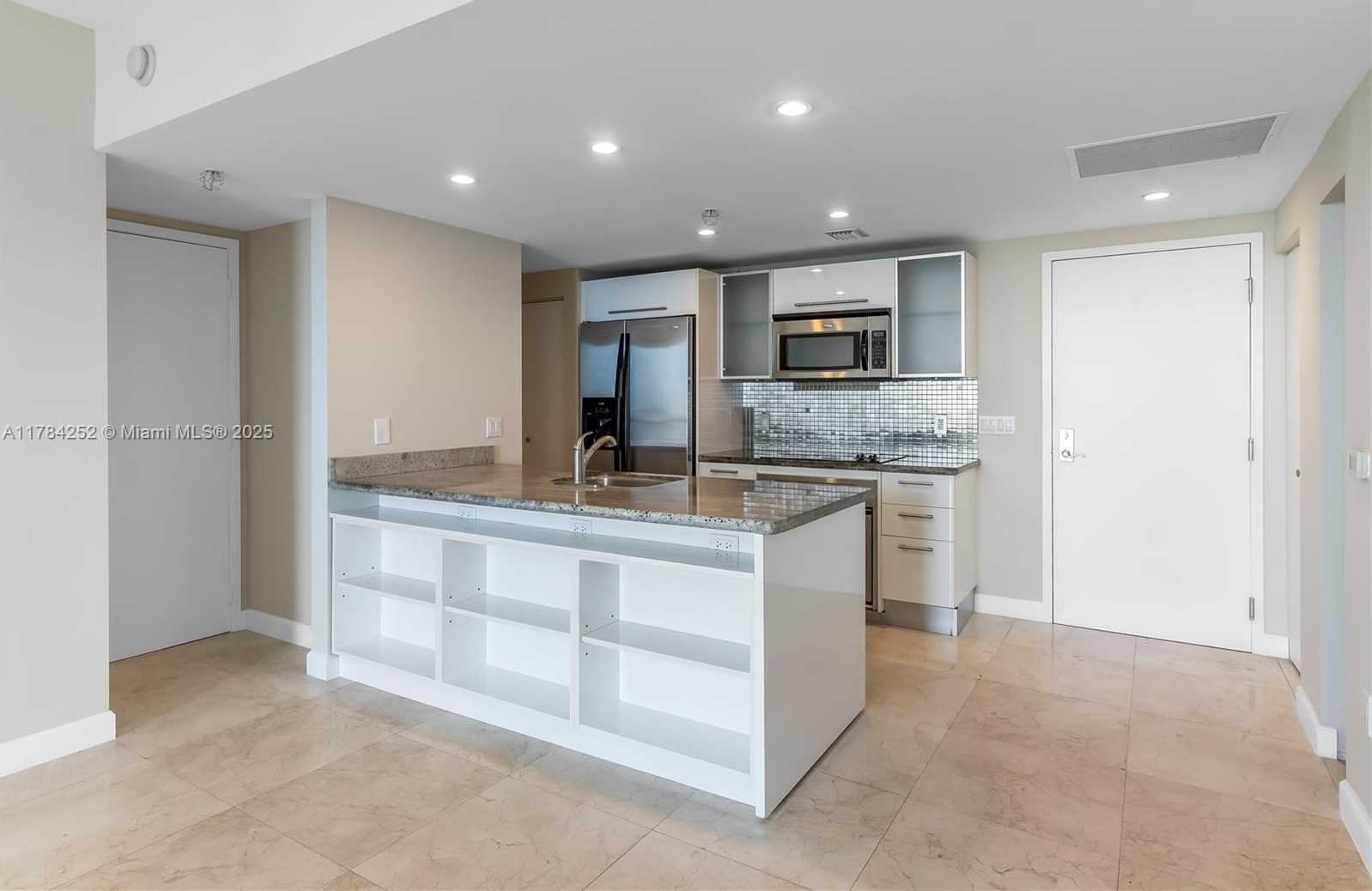 Small Image of 185 SOUTH WEST 7TH ST #4209, Miami Number 3